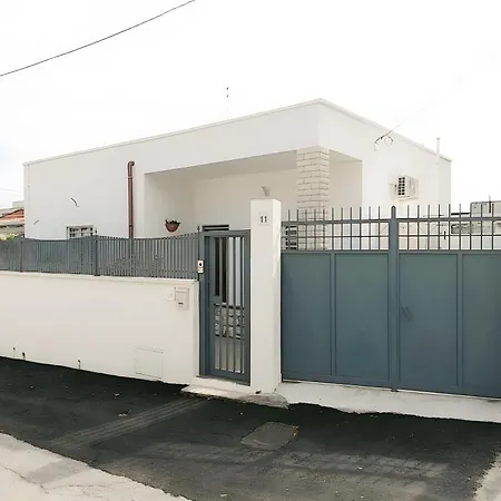 Xi Il Mare A Due Passi باري
